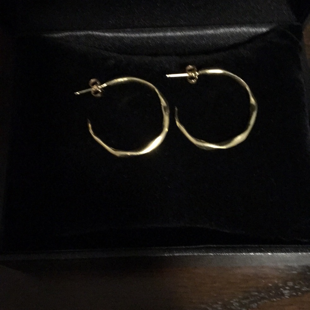 18k hoops in yellow gold